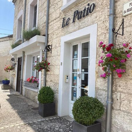 Le Patio Chambres Et Tables D'Hotes La Tour-Blanche Exterior foto